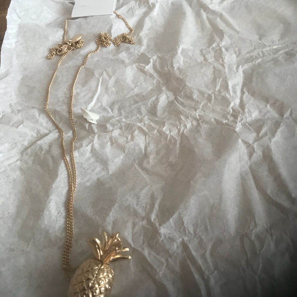Pineapple cork clutch and necklace for summer! - Picture 5 of 5